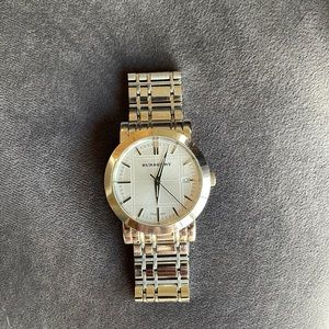 Stainless steel Burberry Women’s watch